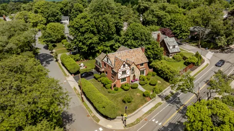Contact Agent | 421 Waverley Avenue, Newton, MA 02458