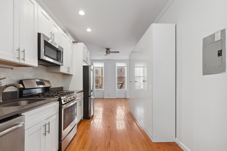 65 Bond Street, Unit 3 Brooklyn, NY 11217 - Photo 3 of 7