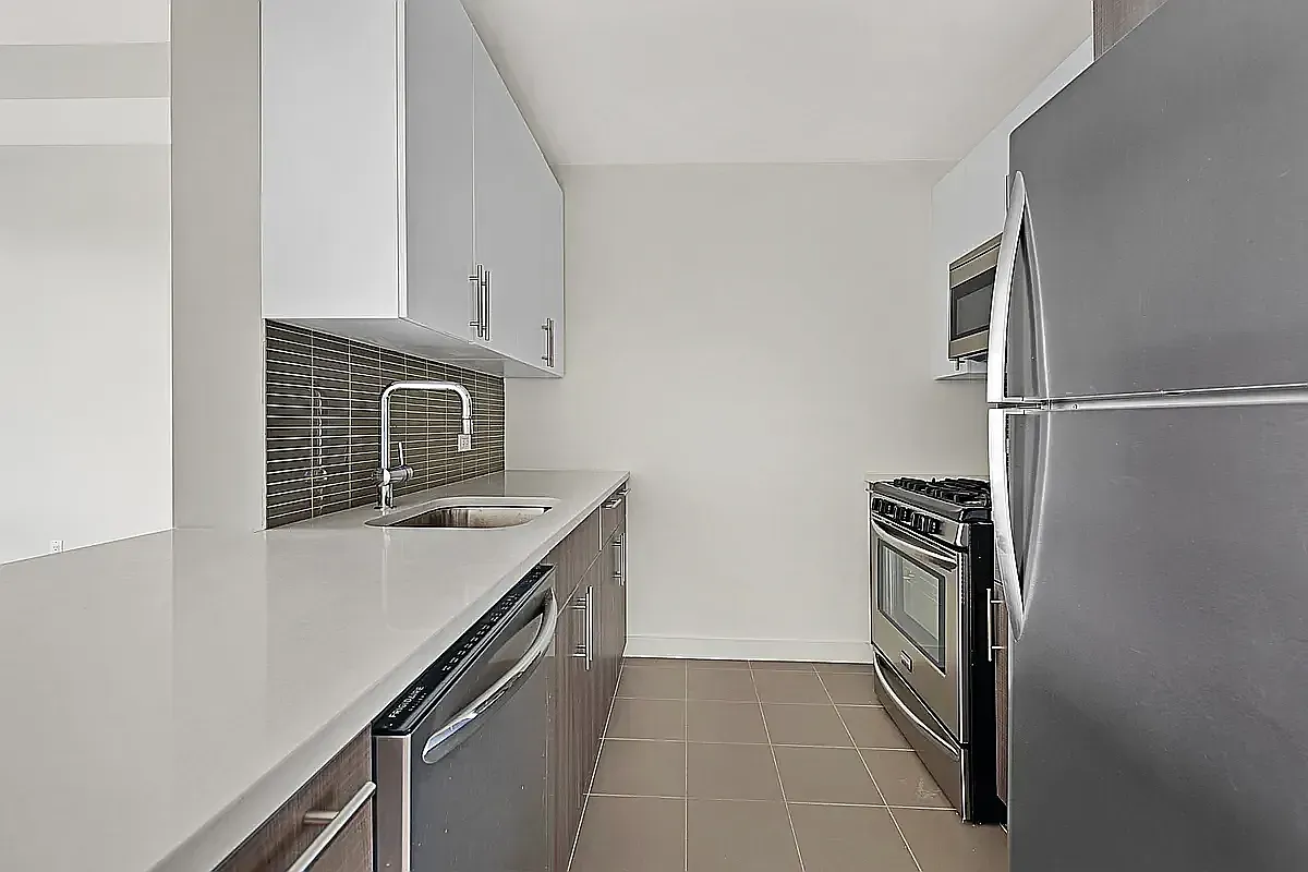 $2,995 | 44-72 11th Street, Unit B703 | Long Island City