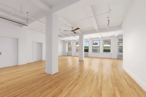 $3,300,000 | 118 East 25th Street, Unit 8 | Flatiron