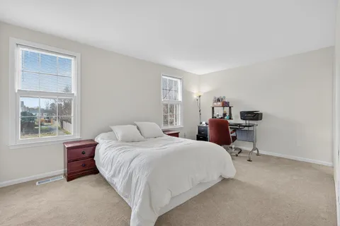 $390,000 | 20017 Spur Hill Drive, Gaithersburg, MD 20886