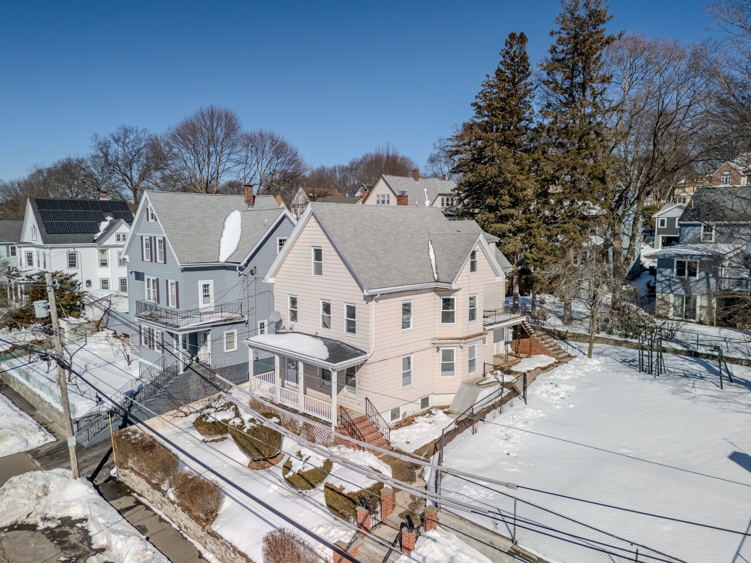 75 Warren Street Medford, MA 02155 - Photo 7 of 68