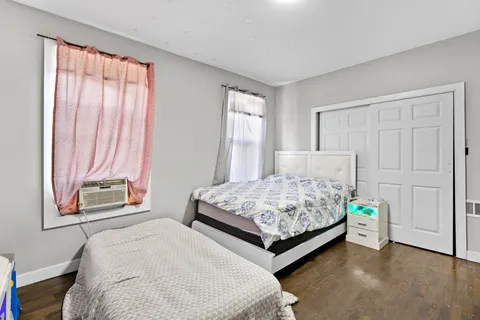 $875,000 | Brinkerhoff Street, Jersey City, NJ 07304