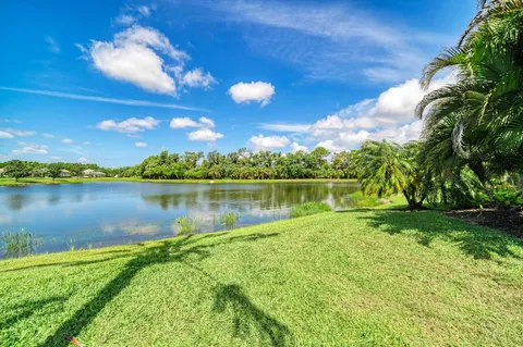 $949,000 | 826 Honeyflower Loop, Bradenton, FL 34212