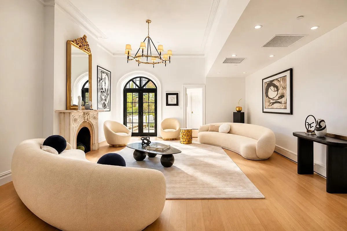222 East 61st Street Manhattan, NY 10065 - Photo 6 of 28 Gallery Image 6