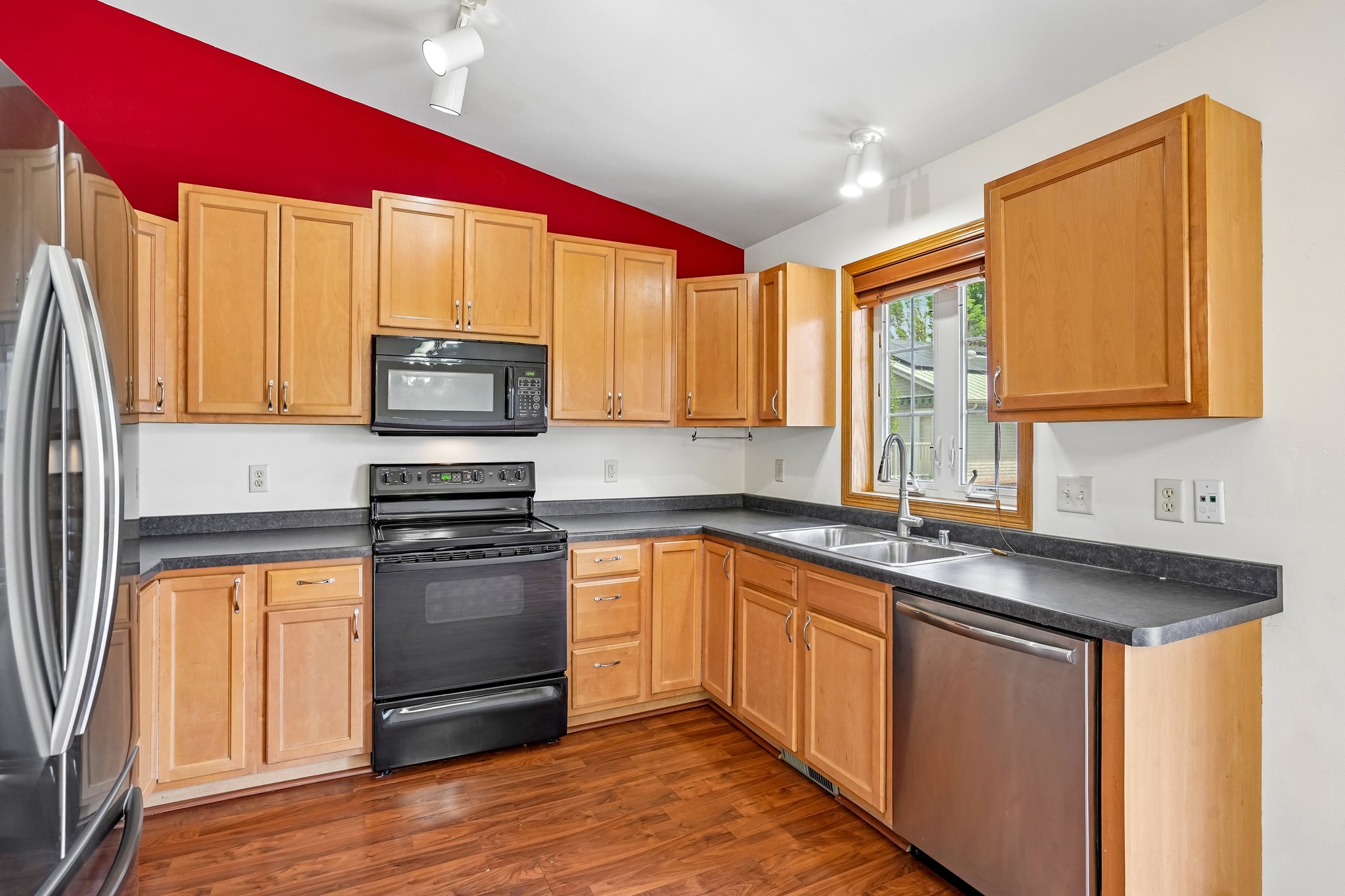 2421 Renaissance Drive Fitchburg, WI 53711 - Photo 16 of 46