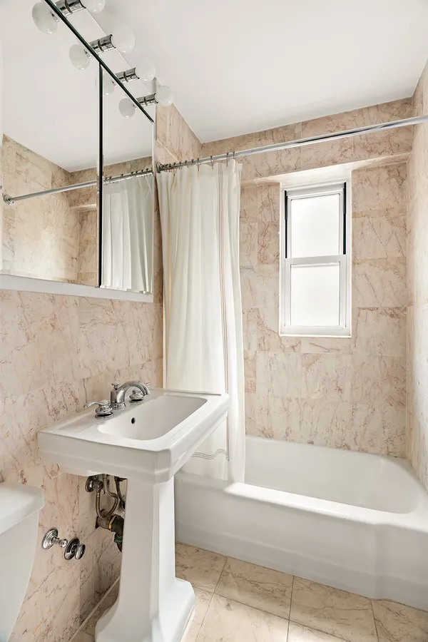 $2,150,000 | 77 East 12th Street, Unit 7EF | Greenwich Village