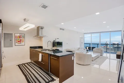 $1,349,999 | 495 Brickell Avenue, Unit 5005, Miami, FL 33131
