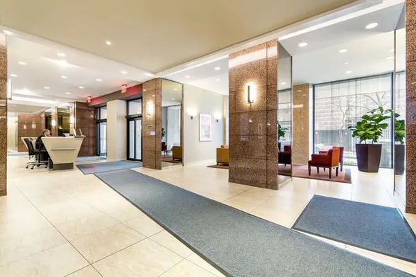 $950,000 | 140 West End Avenue, Unit 30M | Upper West Side
