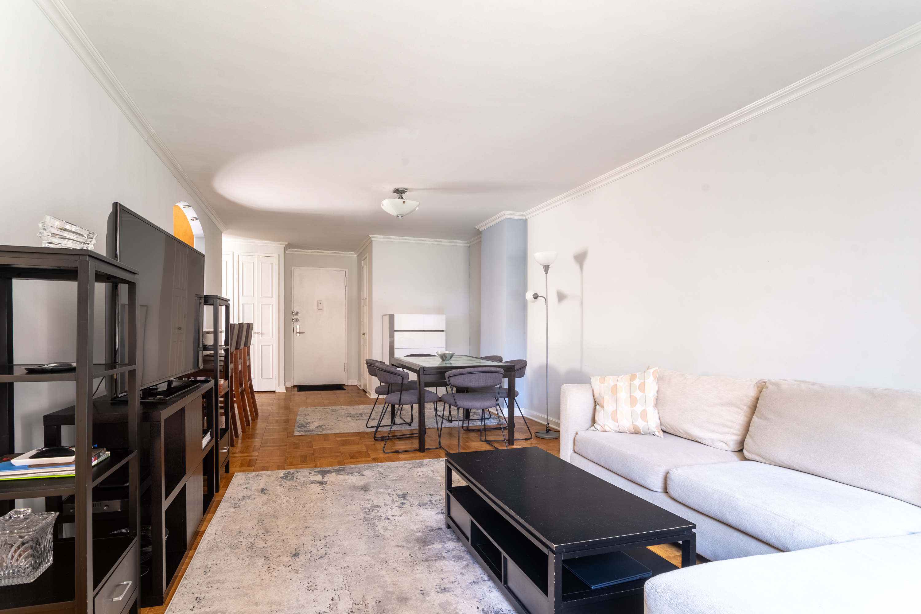345 East 73rd Street, Unit 2B Manhattan, NY 10021 - Photo 4 of 12