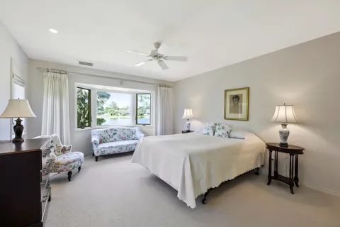 $799,000 | 700 Bald Eagle Drive, Unit 37, Naples, FL 34105