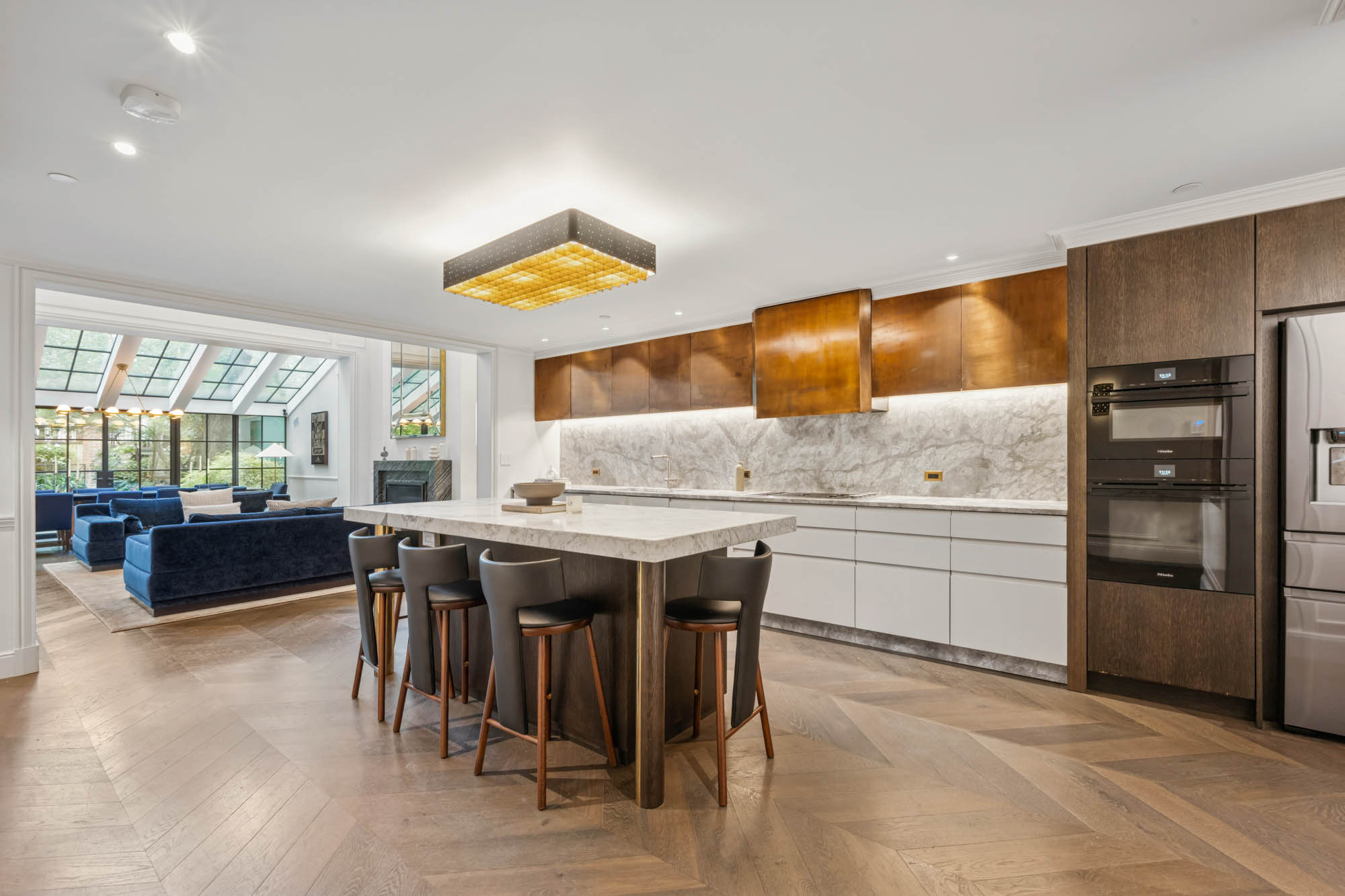 241 East 48th Street Manhattan, NY 10017 - Photo 4 of 27