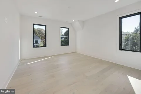 Contact Agent | 1608 Wrightson Drive, McLean, VA 22101