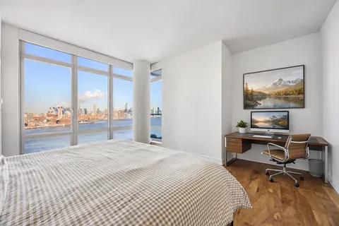 $3,600,000 | 2 Northside Piers, Unit 19K | Williamsburg
