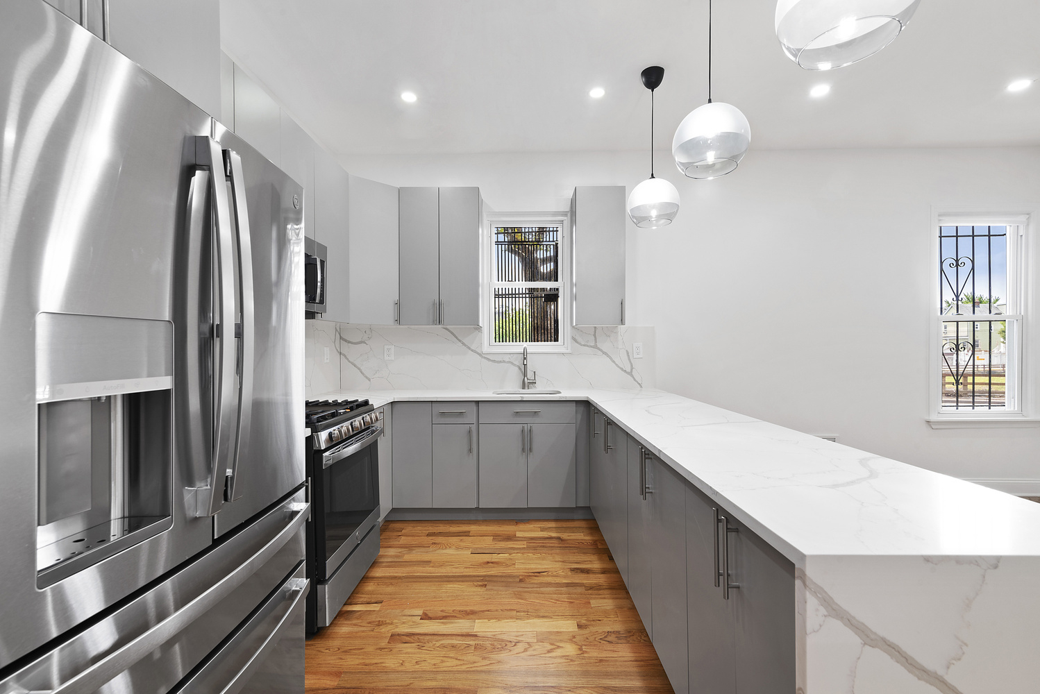 1422 St Lawrence Avenue Bronx, NY 10460 - Photo 2 of 9