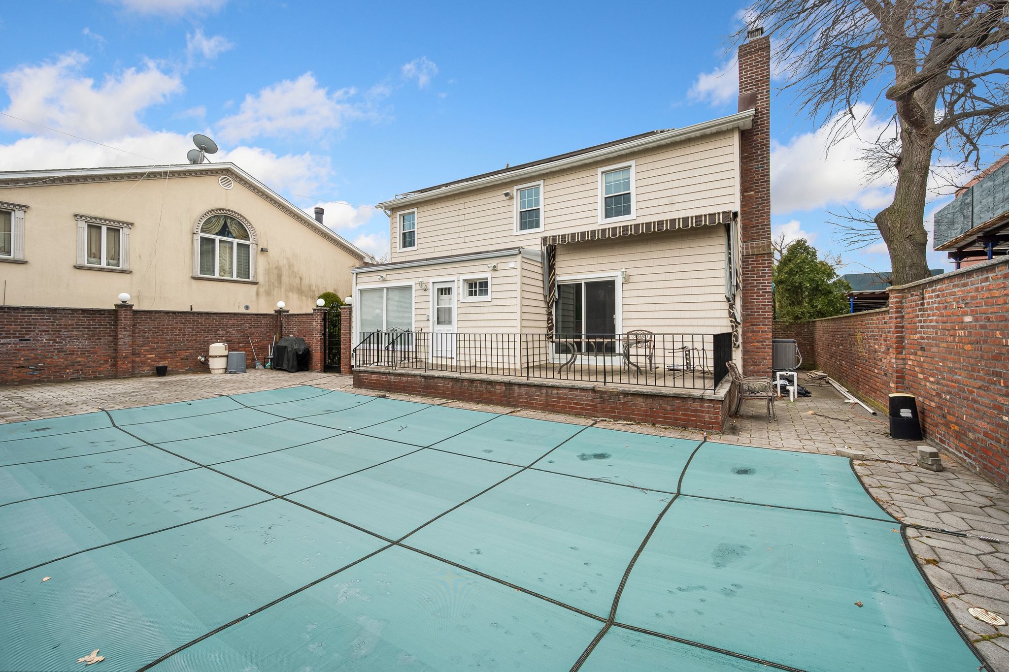 36 Shore Rd Lane Brooklyn, NY 11209 - Photo 29 of 34