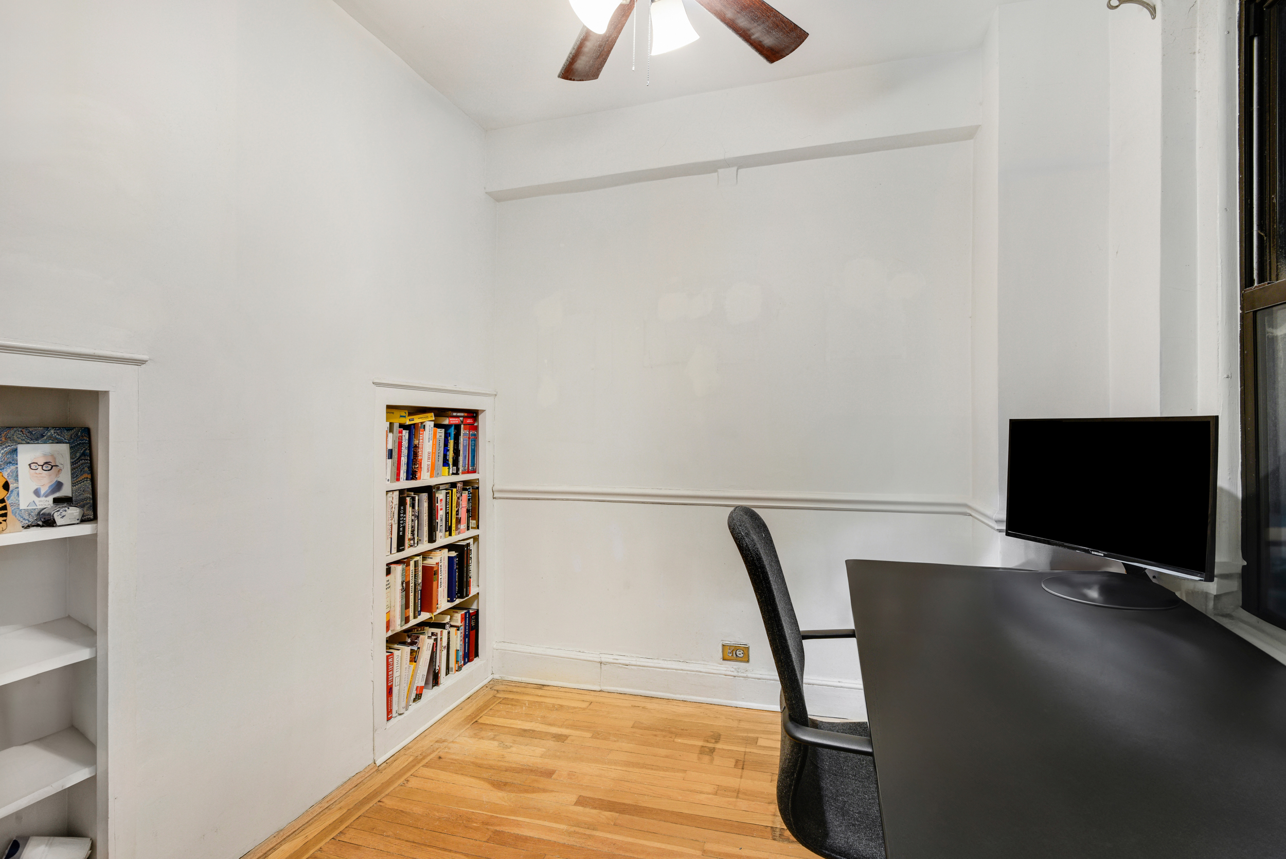 205 East 78th Street, Unit 2T Manhattan, NY 10075 - Photo 7 of 10 a view of a workspace with furniture
