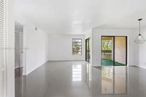 $350,000 | 9015 Southwest 125th Avenue, Unit N306, Miami, FL 33186