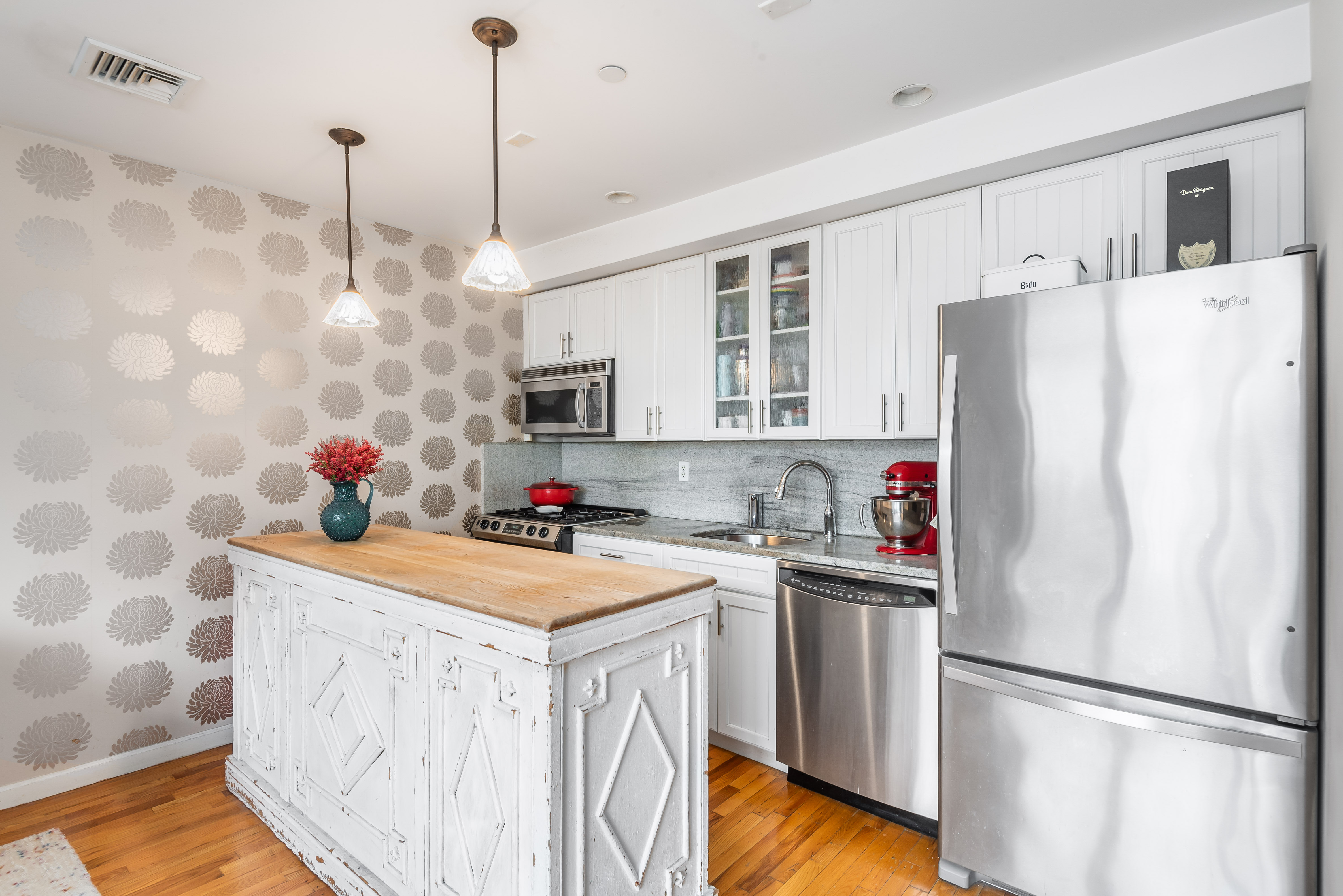 170 Broadway, Unit 4A Brooklyn, NY 11211 - Photo 3 of 9