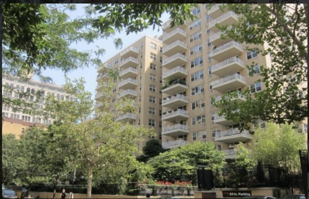 40 East 9th Street, Unit 6M Manhattan, NY 10003 - Photo 21 of 22 a view of a building