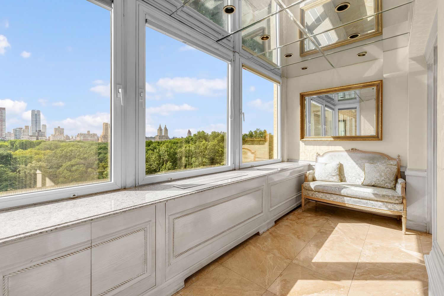 $2,800,000 | 860 5th Avenue, Unit 12K | Lenox Hill