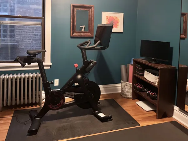 $1,200,000 | 2020 West Waveland Avenue, Chicago, IL 60618