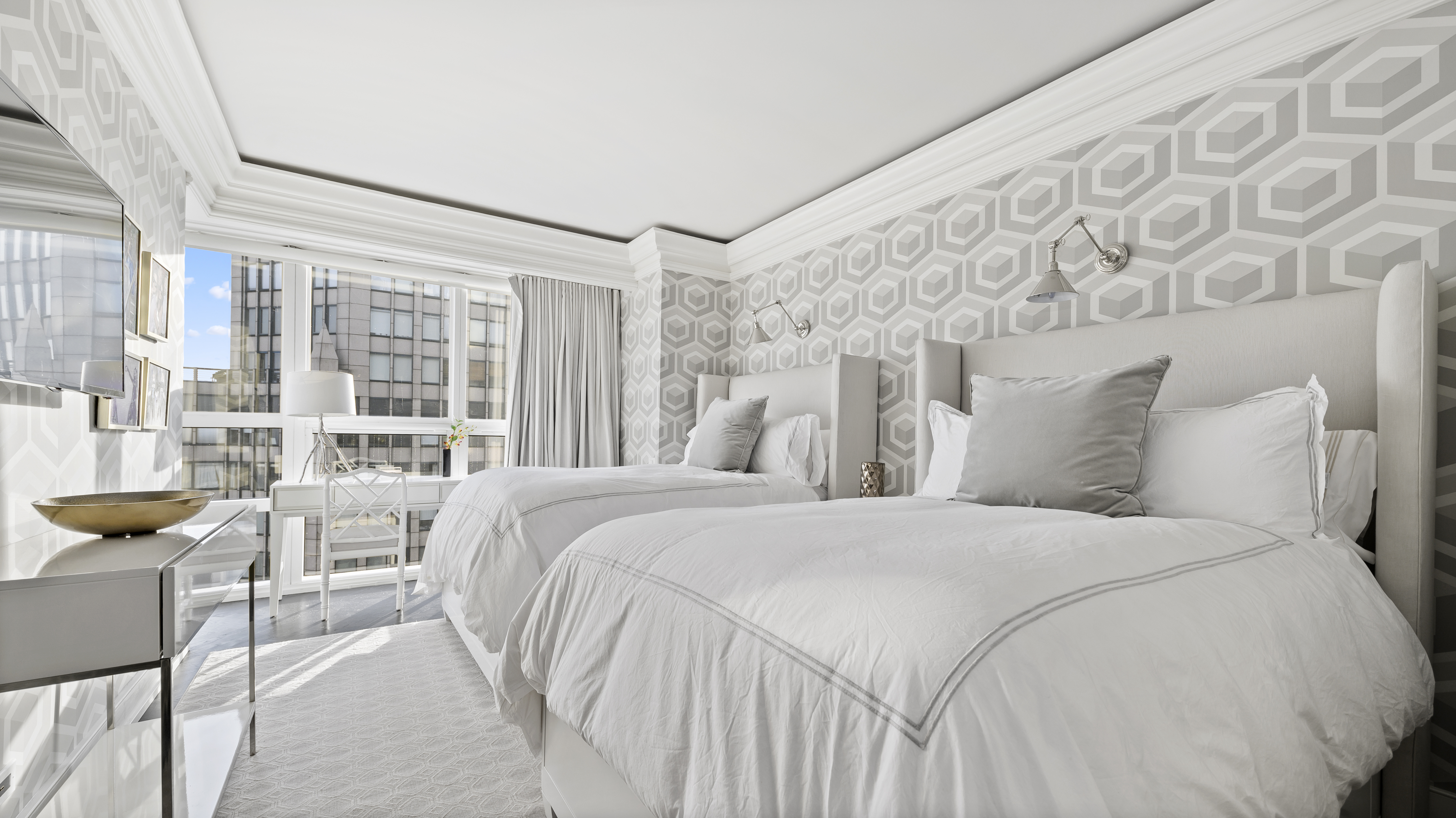 146 West 57th Street, Unit 75C Manhattan, NY 10019 - Photo 8 of 10