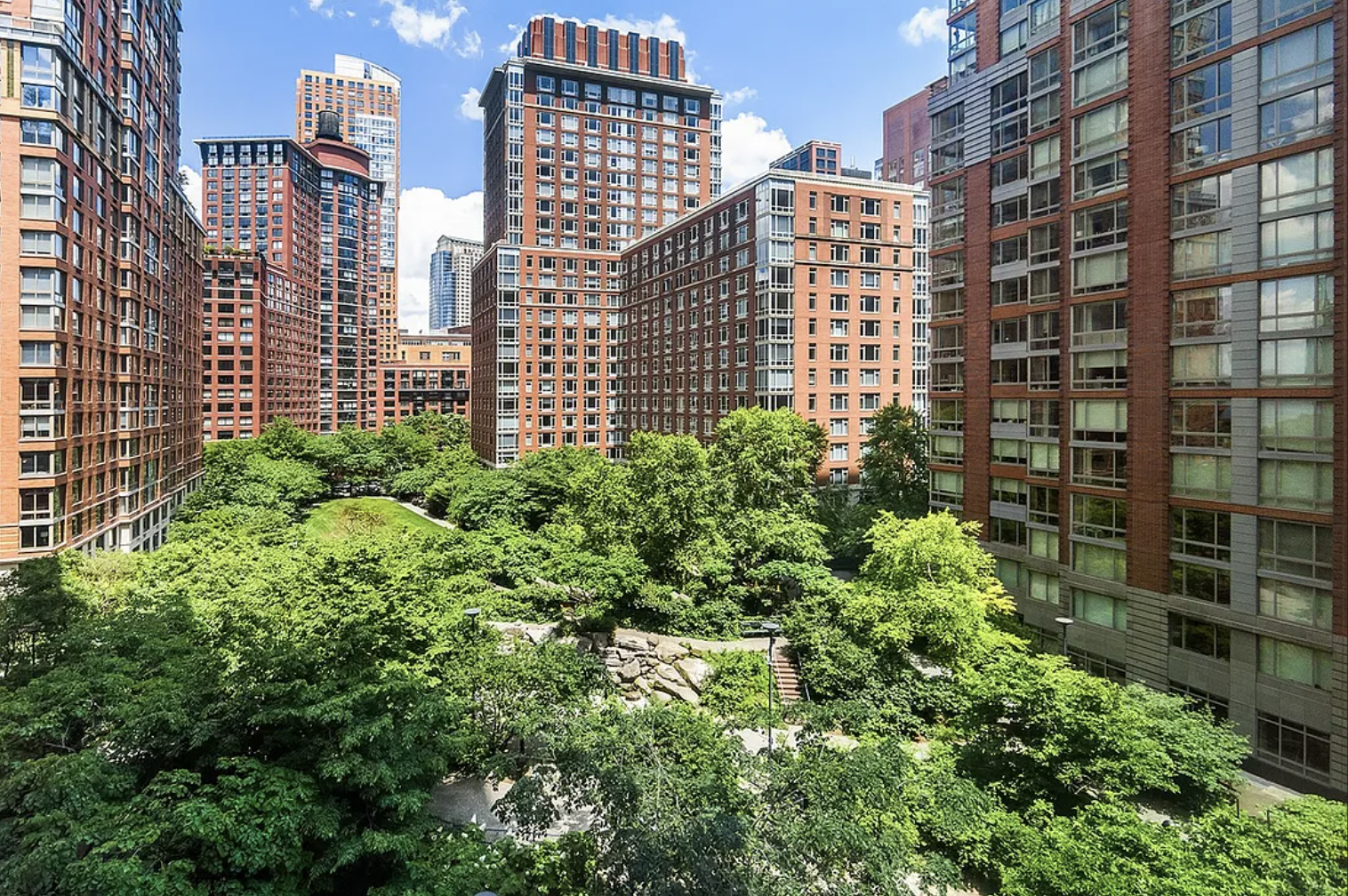 20 River Terrace, Unit 6Q Manhattan, NY 10282 - Photo 5 of 20 a view of buildings