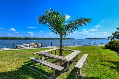 $649,900 | 4380 Exeter Drive, Unit H103, Longboat Key, FL 34228