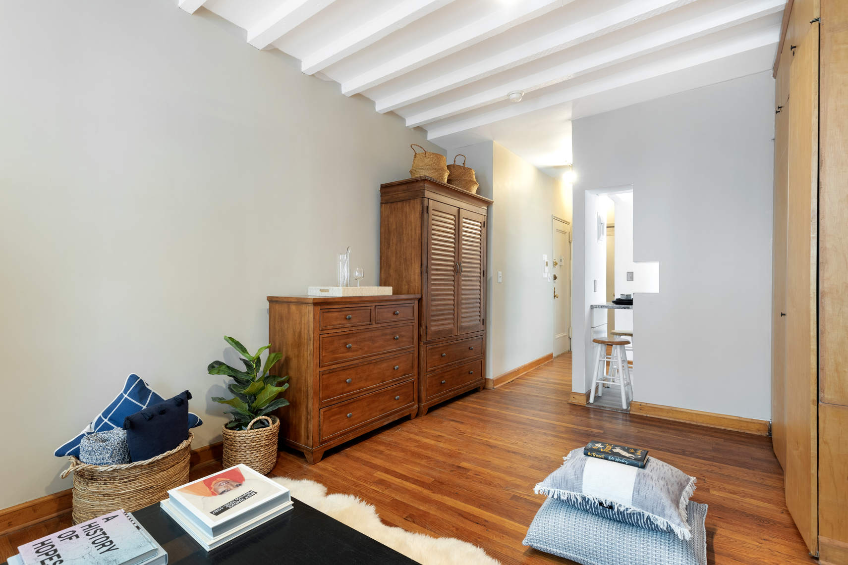 431 West 54th Street, Unit 4D Manhattan, NY 10019 - Photo 4 of 9