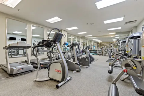 $600,000 | 1551 Larimer Street, Unit 2705, Denver, CO 80202