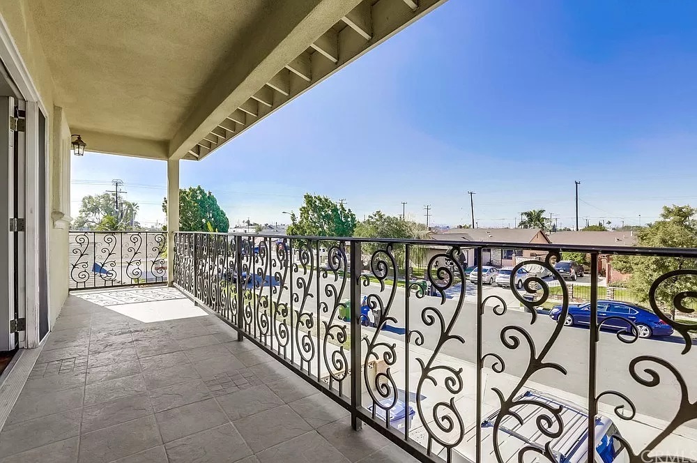 15604 Deblynn Avenue Gardena, CA 90248 - Photo 12 of 22 a view of a pathway in a balcony