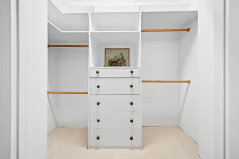 $659,000 | 522 West End Avenue, Unit 1B | Upper West Side