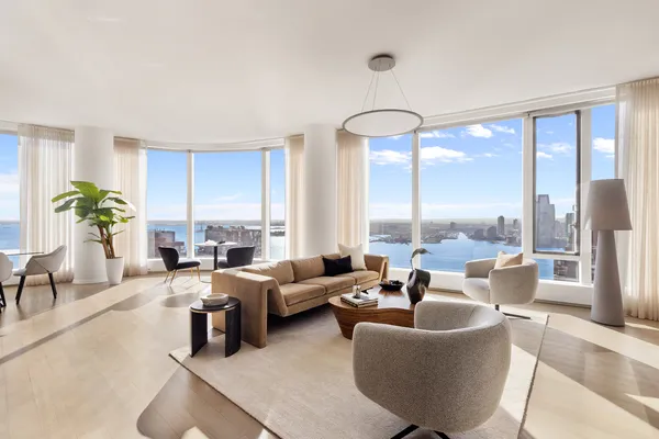 $6,695,000 | 50 West Street, Unit 37C | Financial District