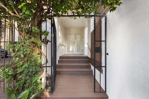 $1,295,000 | 424 Hendricks Isle, Fort Lauderdale, FL 33301