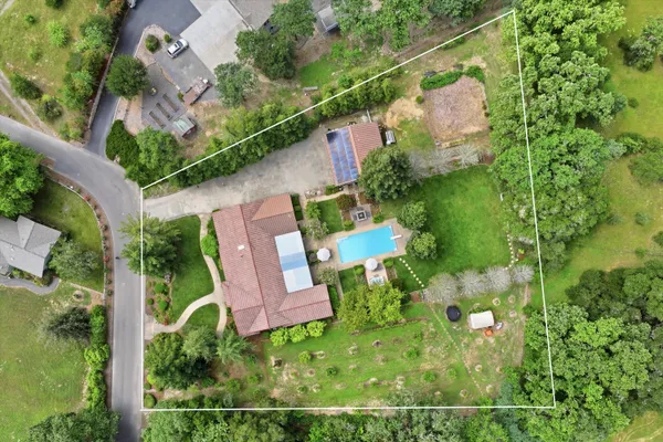 $3,750,000 | 1541 Chablis Road, Healdsburg, CA 95448