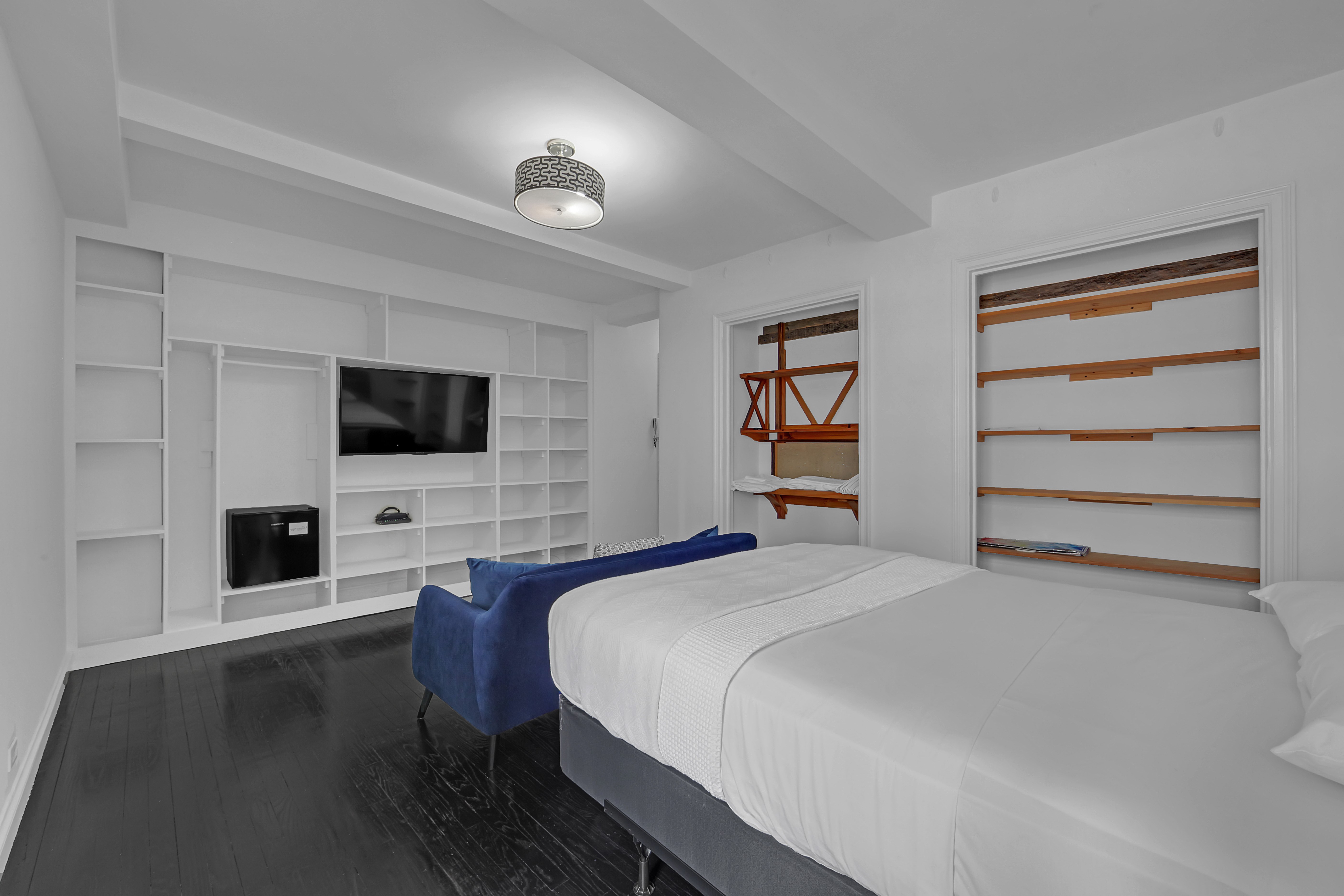 25 Tudor City Place, Unit 1315 Manhattan, NY 10017 - Photo 7 of 16 Gallery Image 7