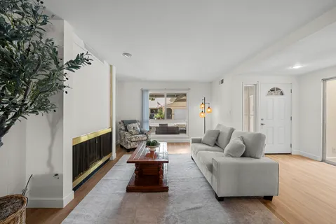 $455,000 | 18915 Circle Of Friends, Newhall, CA 91321