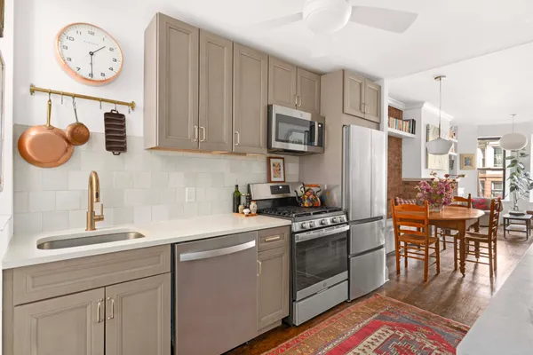 $1,250,000 | 452 15th Street, Unit 1R | Park Slope