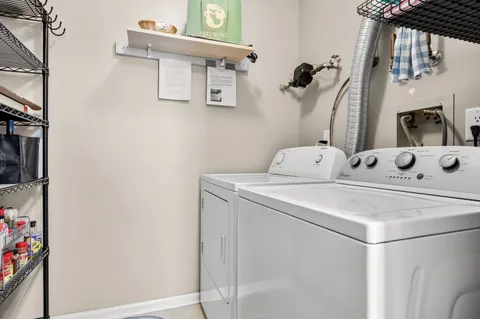 Contact Agent | 3704 Fenwick Lane, Mount Laurel, NJ 08054