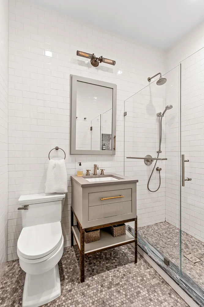 $1,075,000 | 201 West 16th Street, Unit 1A | Chelsea