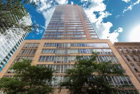 $1,985,000 | 250 East 53rd Street, Unit 1601 | Midtown East