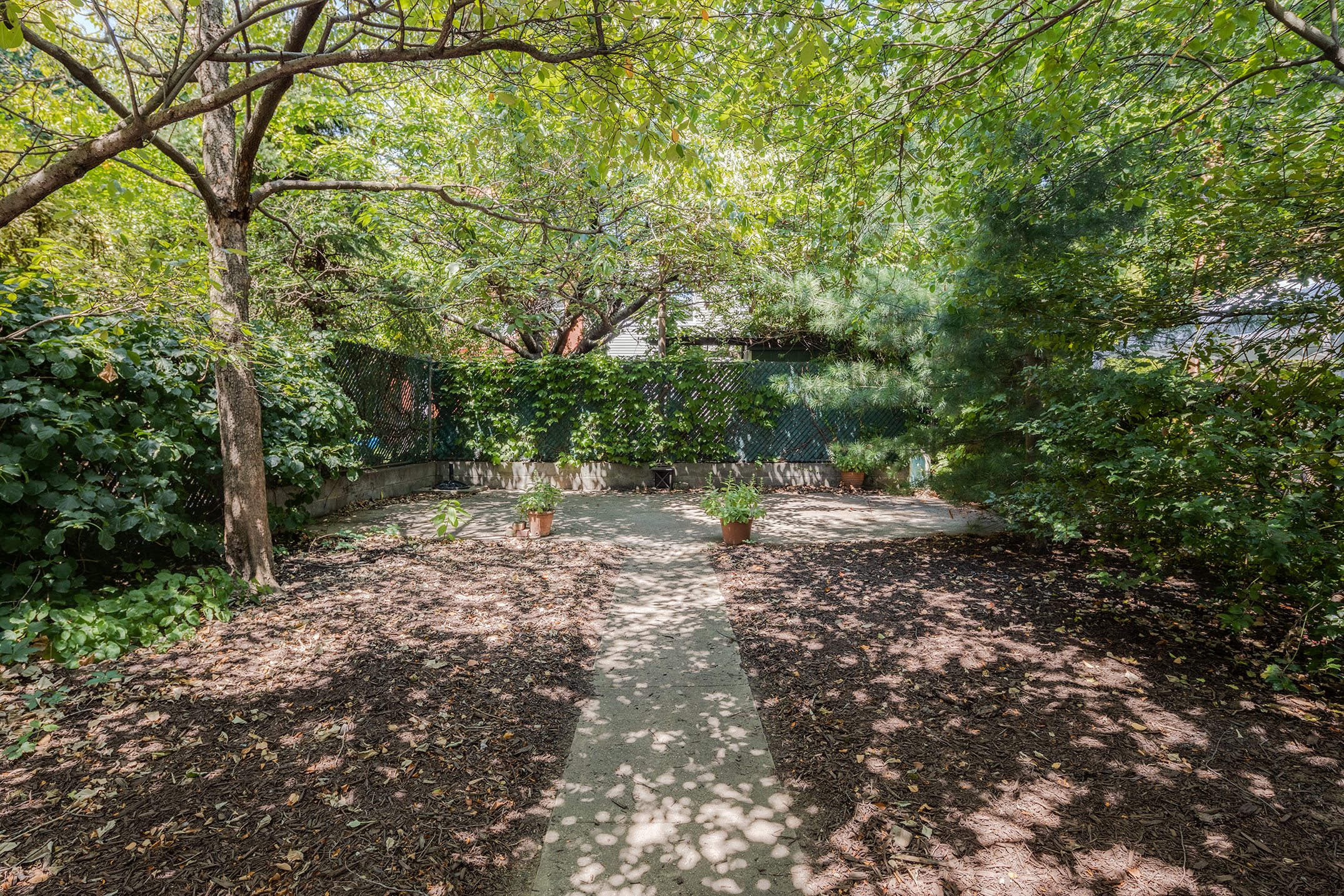 189 Freeman Street Brooklyn, NY 11222 - Photo 4 of 13