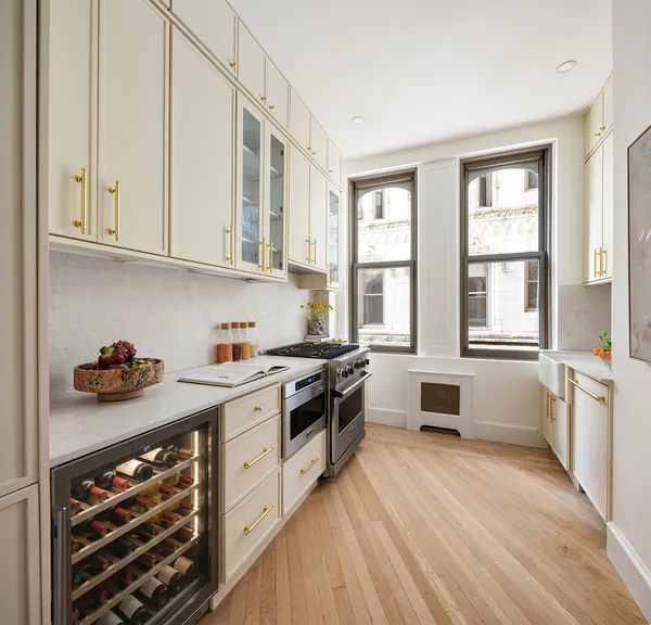 $3,250,000 | 36 Gramercy Park East, Unit 3W | Gramercy