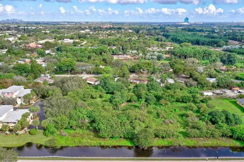 $1,500,000 | 76 Sw Avenue, Davie, FL 33314