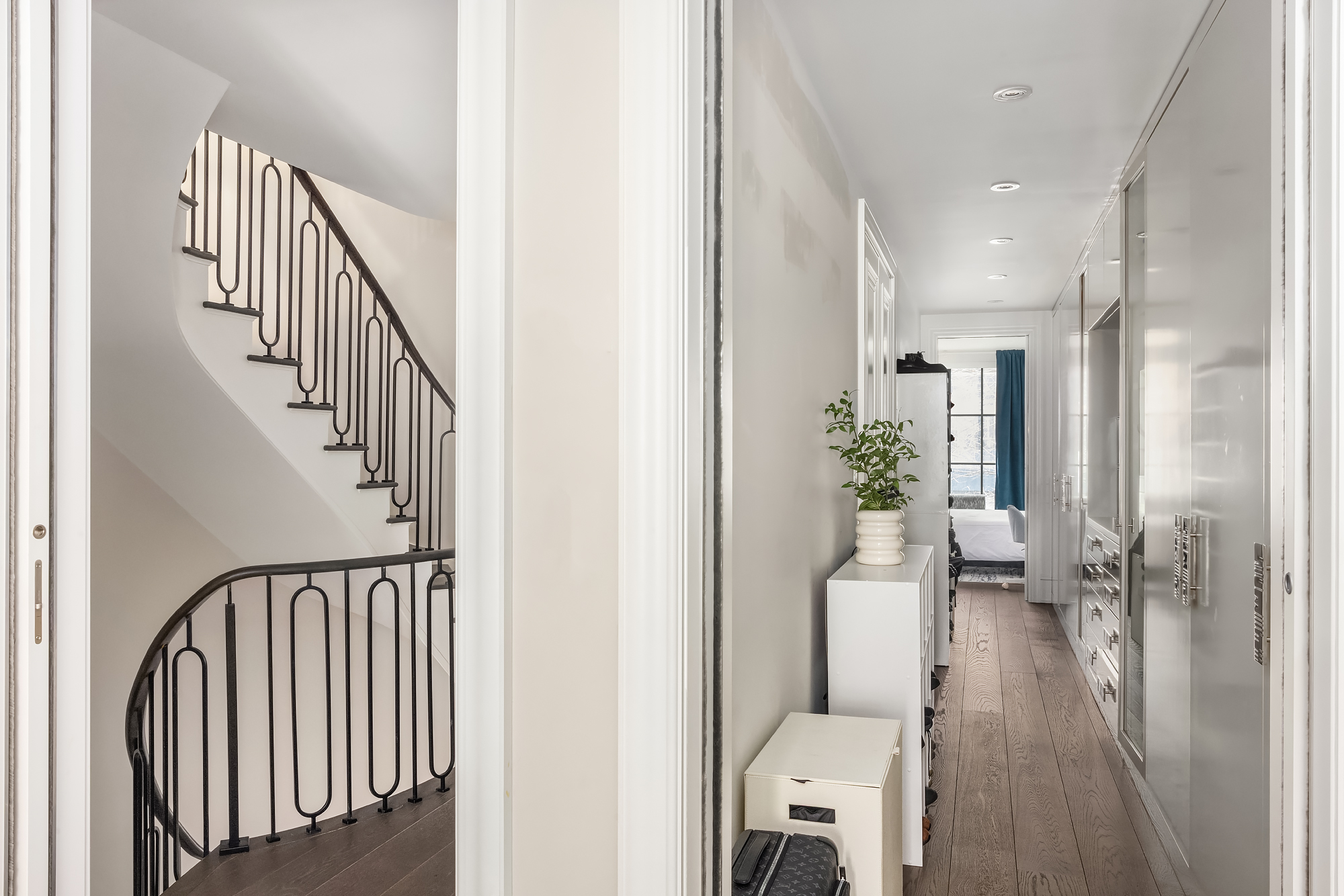 123 East 61st Street Manhattan, NY 10065 - Photo 16 of 31 a view of entryway with wooden floor