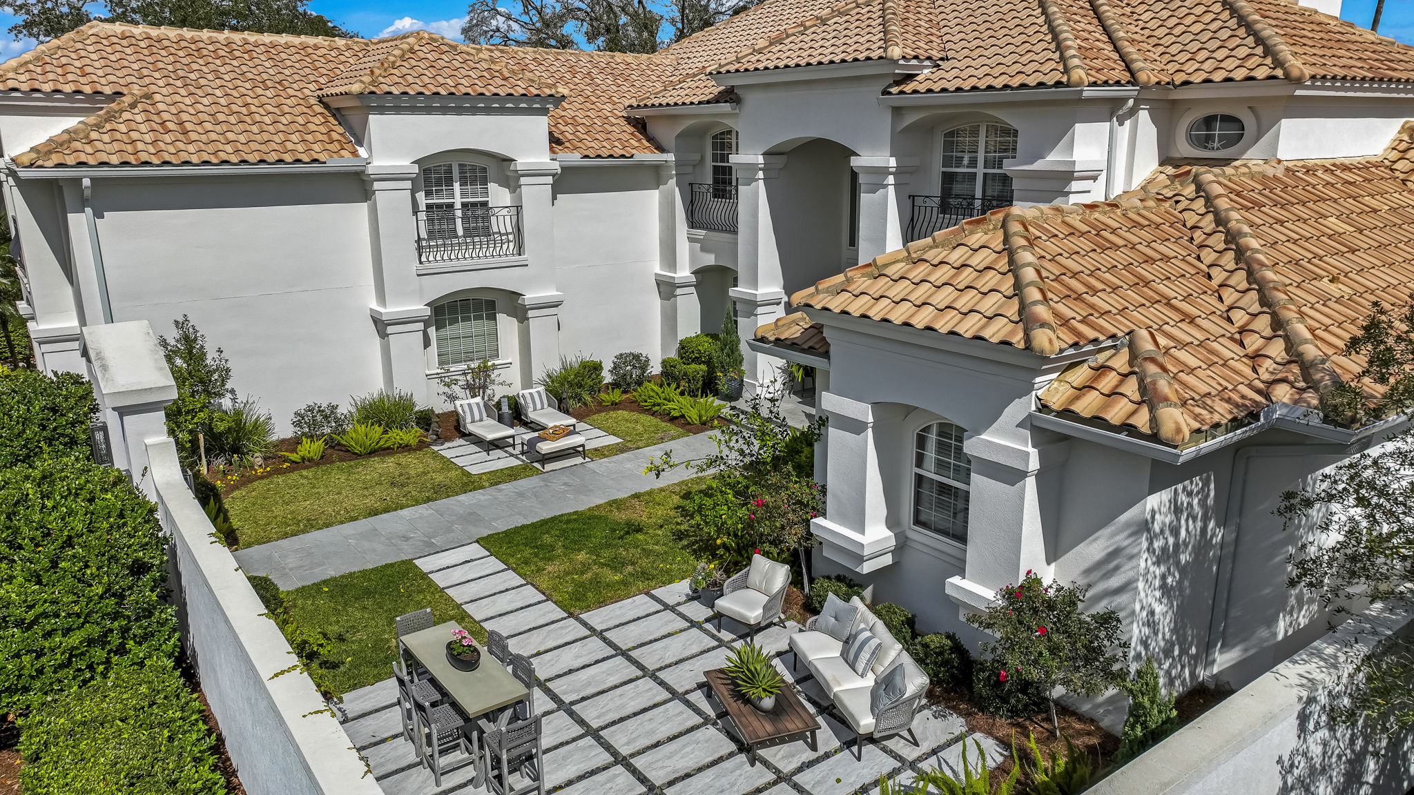 24624 Harbour View Drive Ponte Vedra Beach, FL 32082 - Photo 130 of 186 a front view of a house with garden
