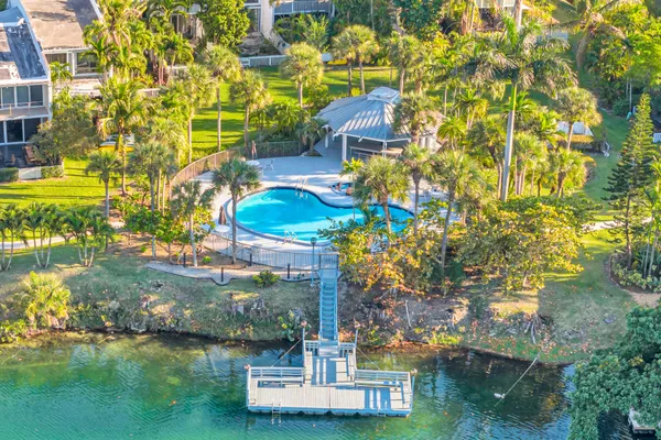 $925,000 | 7018 Southwest 53rd Lane, Miami, FL 33155