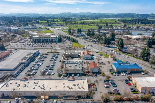 $2,690,000 | 5304 Old Redwood Highway North, Petaluma, CA 94954