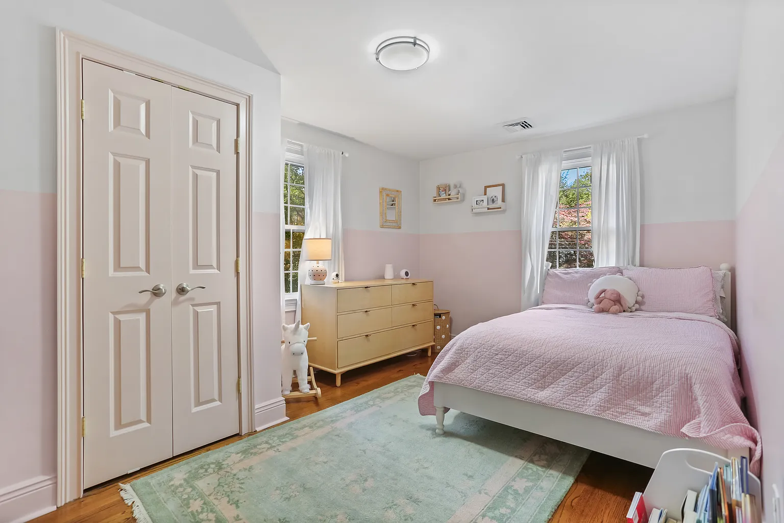 281 Wood House Road Fairfield, CT 06824 - Photo 17 of 28